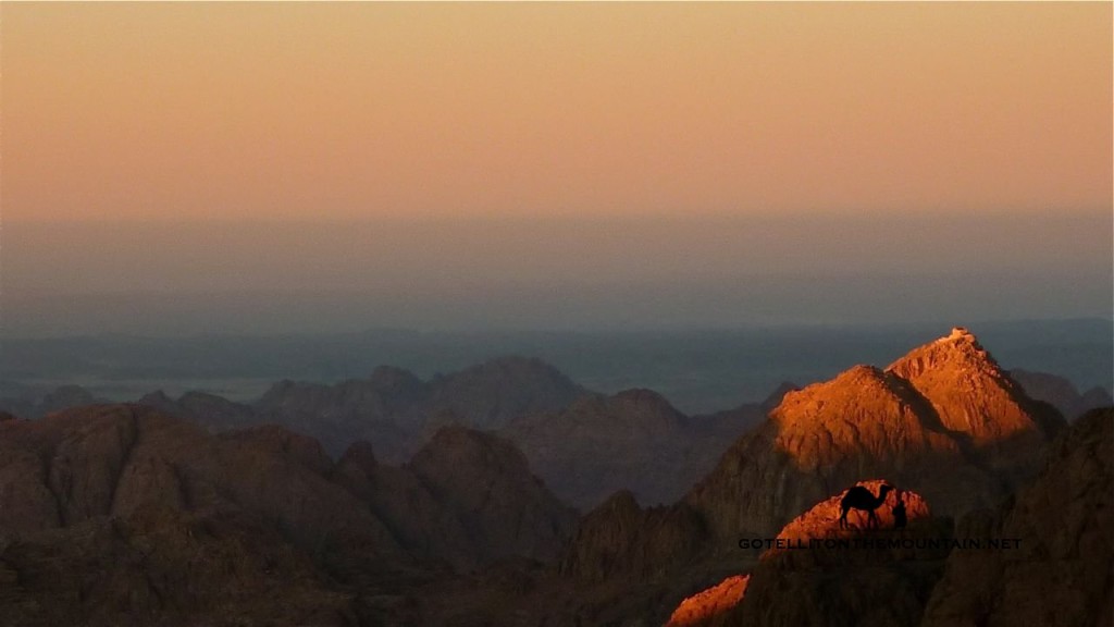 Mountain god. Гора Синай. Закат на горе Синай. Синай вид сверху на рассвете. Обложка Mount Sinai.